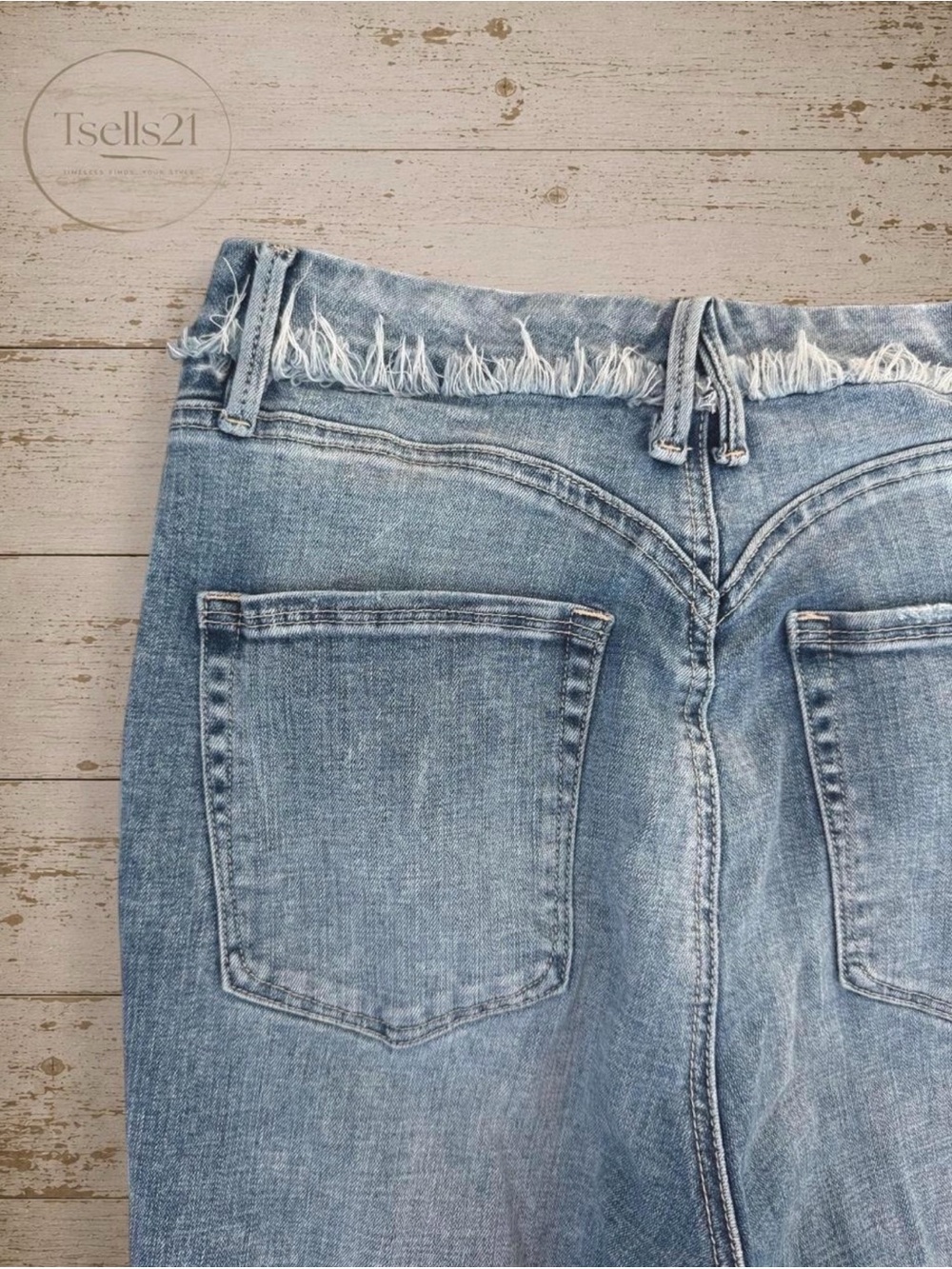 Good American High-Rise Skinny Jeans - Size 10 - Picture 3 of 9